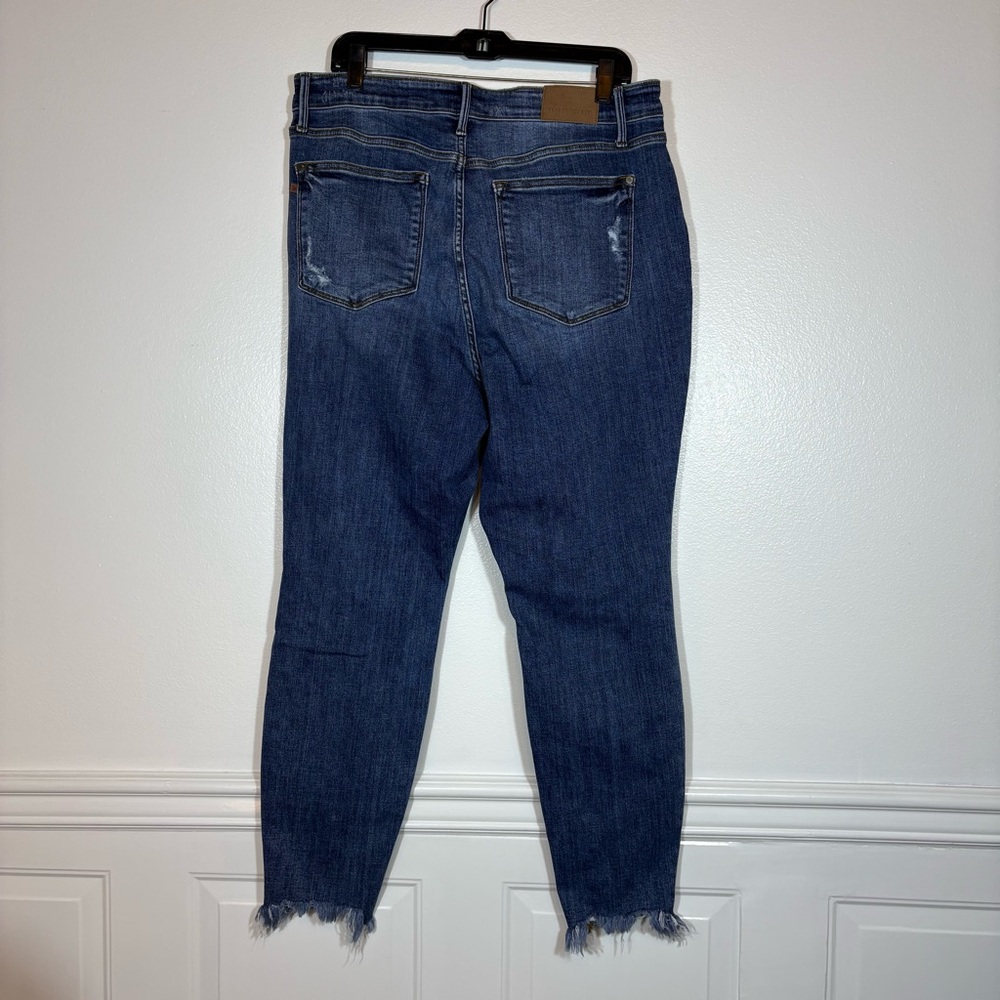 Judy Blue Skinny Fit Sz 18W Weekend Escape Denim Jeans Shark Bite Raw Hem - Picture 7 of 15